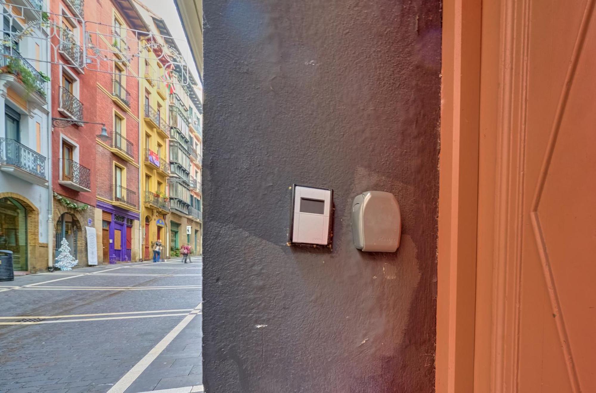 Curia 6 By Clabao Apartment Pamplona Exterior foto